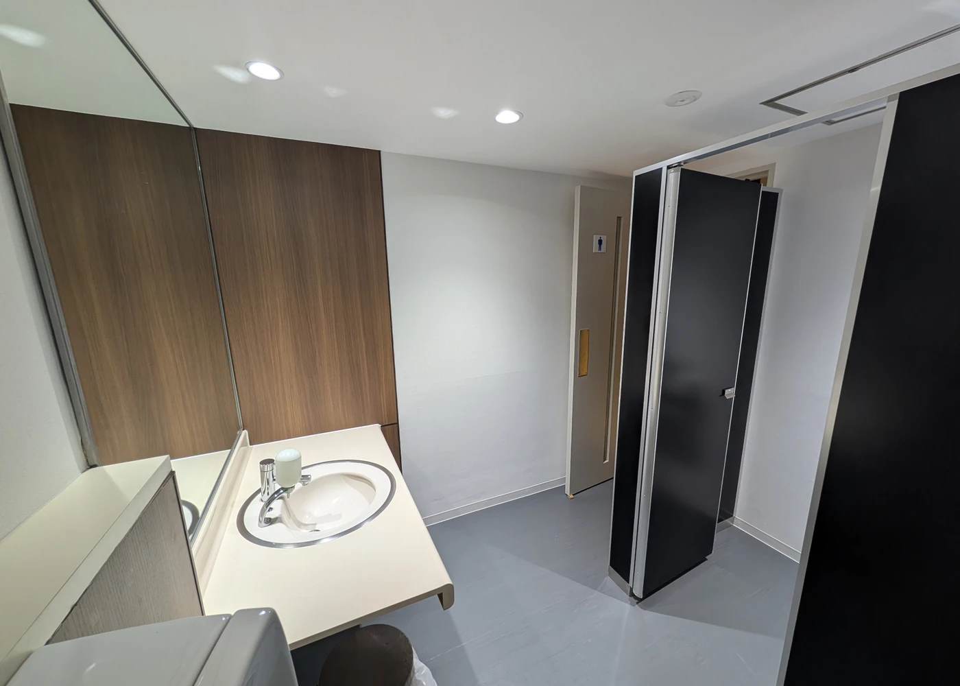 東南海貿易株式会社様オフィス